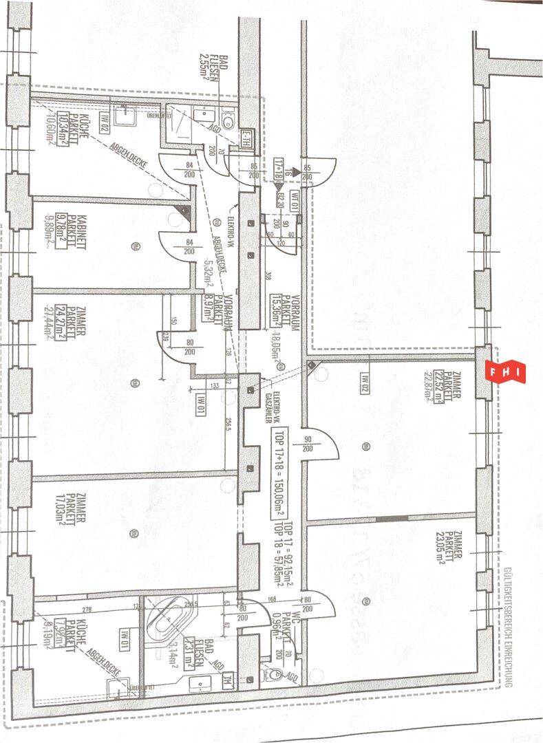 Detaillierter Grundriss einer Wohnung mit mehreren Zimmern, Bädern und Balkonzugang.
