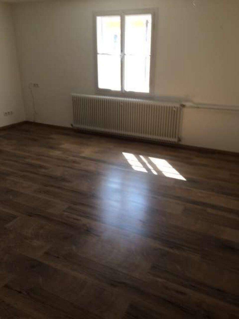 Charmantes Landhaus in Gutenstein, 200m², 8 Zimmer, Garten, renovierungsbedürftig! Jetzt preisreduziert!! - Ansicht 4