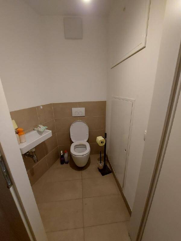 WC_20240205_180137