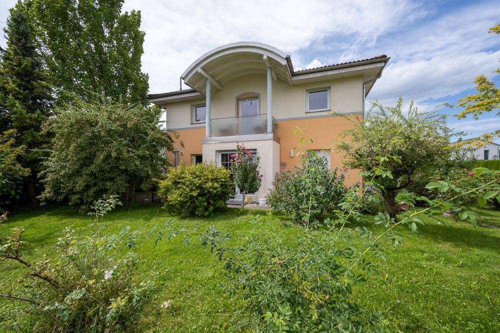 Schönes Haus mit großem Garten – pohled 2