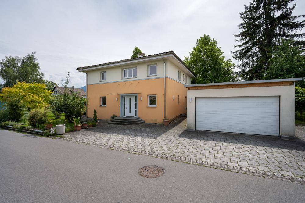 Schönes Haus mit großem Garten – pohled 3