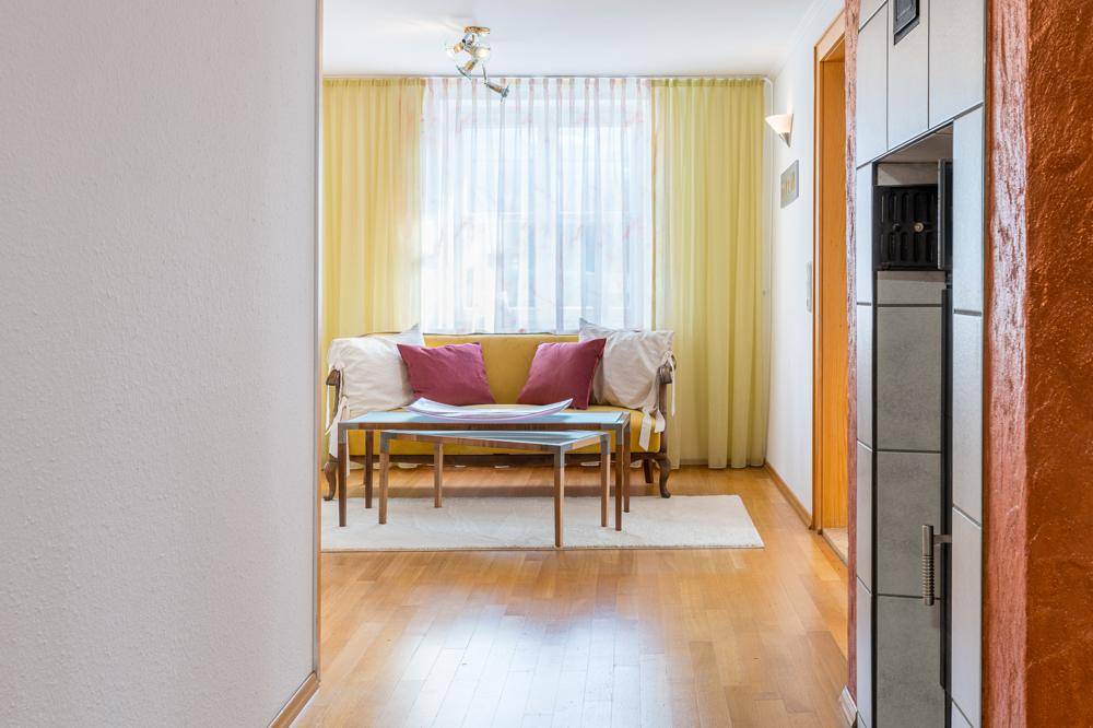 Haus mit weitläufigem Garten und Geschäftslokal - Ansicht 4