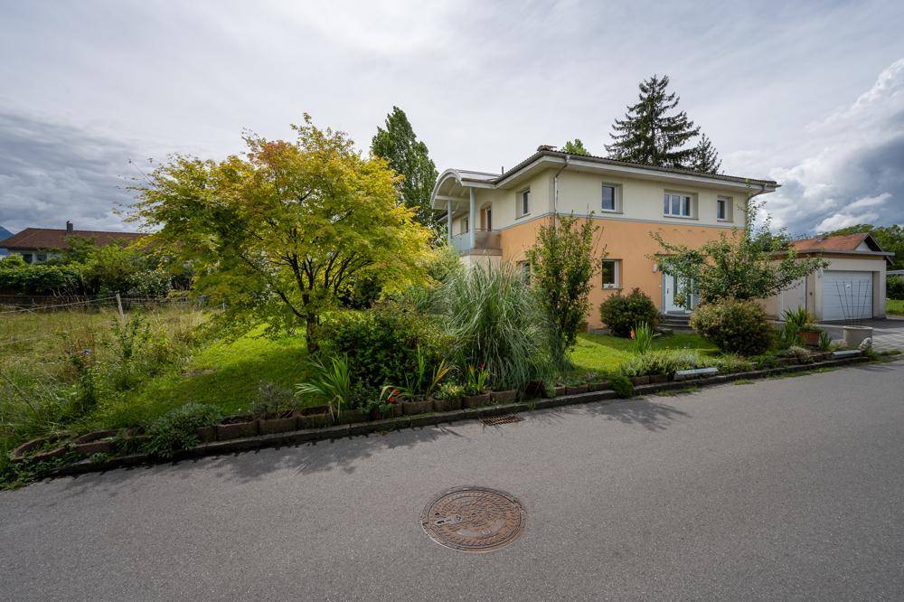 Schönes Haus mit großem Garten – pohled 4