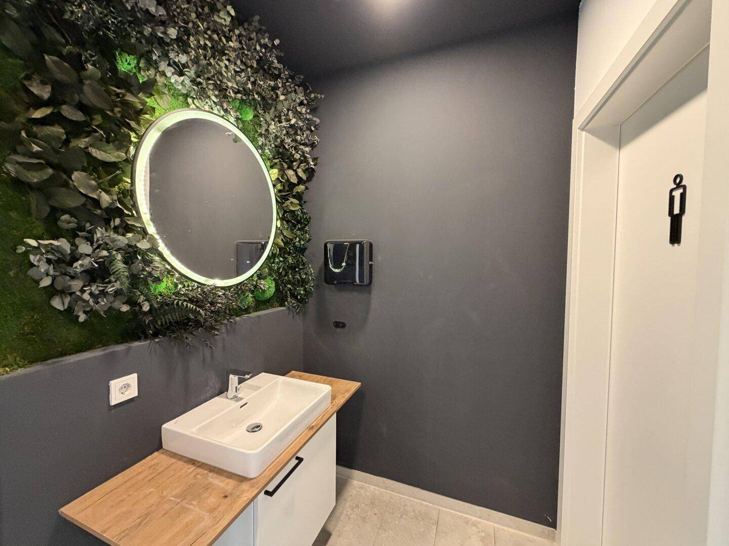 Wals: Hochwertiges Büro / Praxis mit ca. 198 m² – další