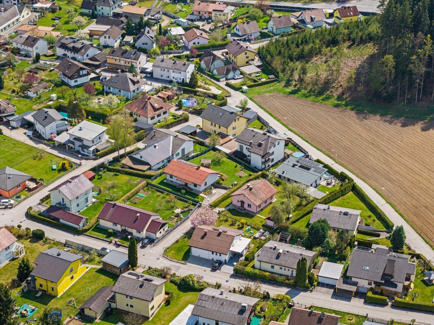 Aus Bestand Neues schaffen – Seltene Gelegenheit in sonniger Siedlungslage! - Ansicht 2