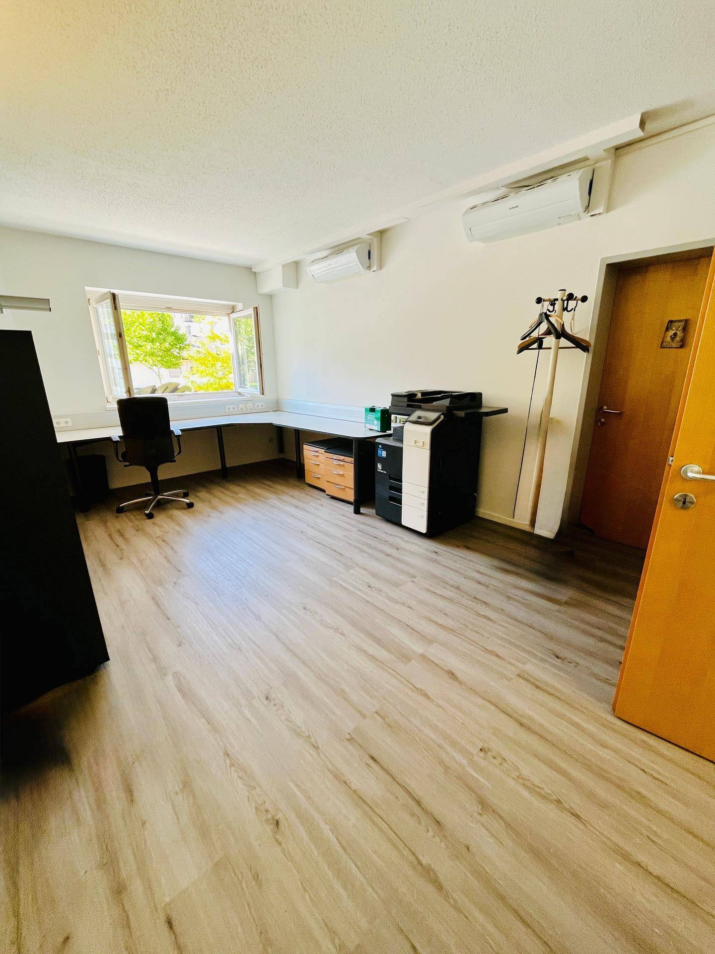 Attraktive, möblierte und klimatisierte Bürofläche am Stadtpark Kufstein - provisionsfrei! – pohled 3