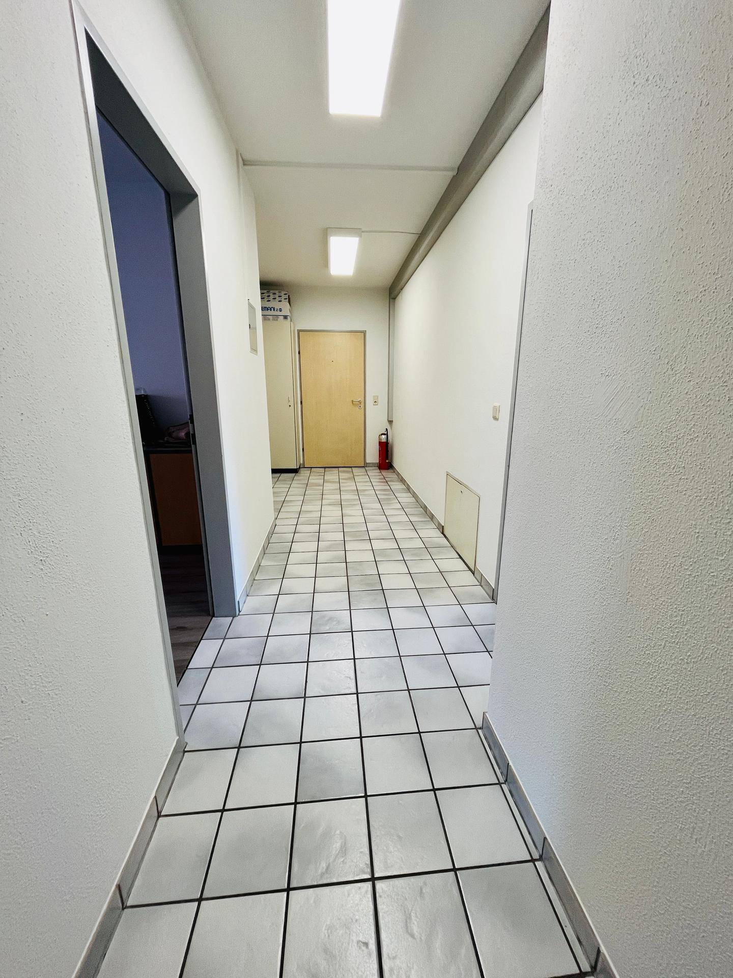 Attraktive, möblierte und klimatisierte Bürofläche am Stadtpark Kufstein - provisionsfrei! – pohled 2