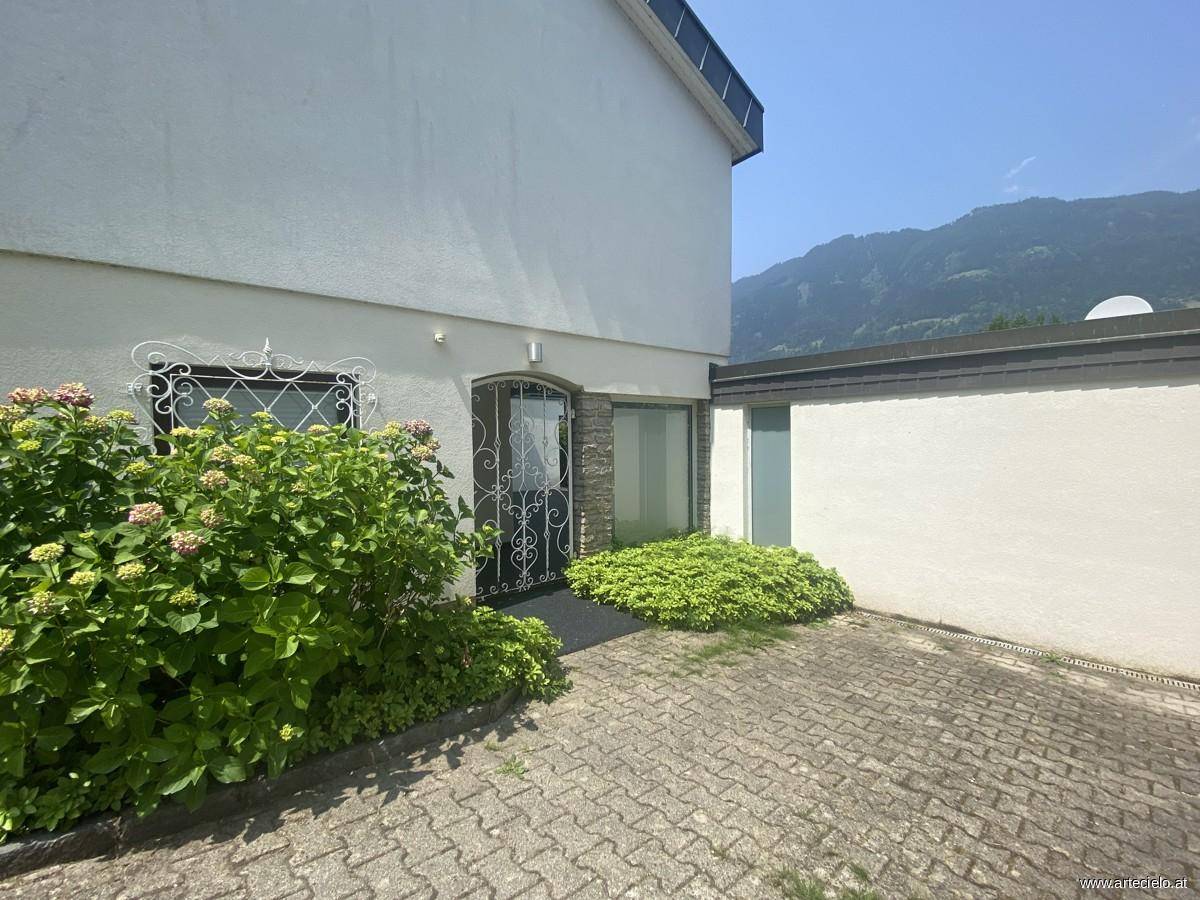 Hof, Parkplatz