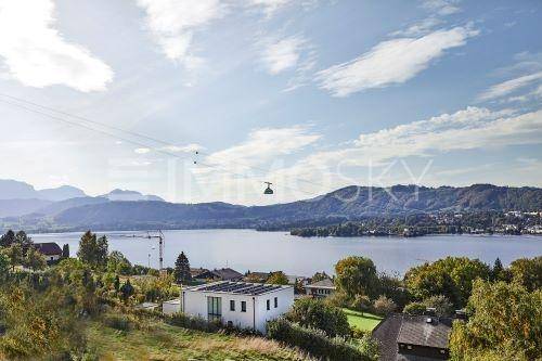 UNGLAUBLICHER SEE-UND BERGBLICK