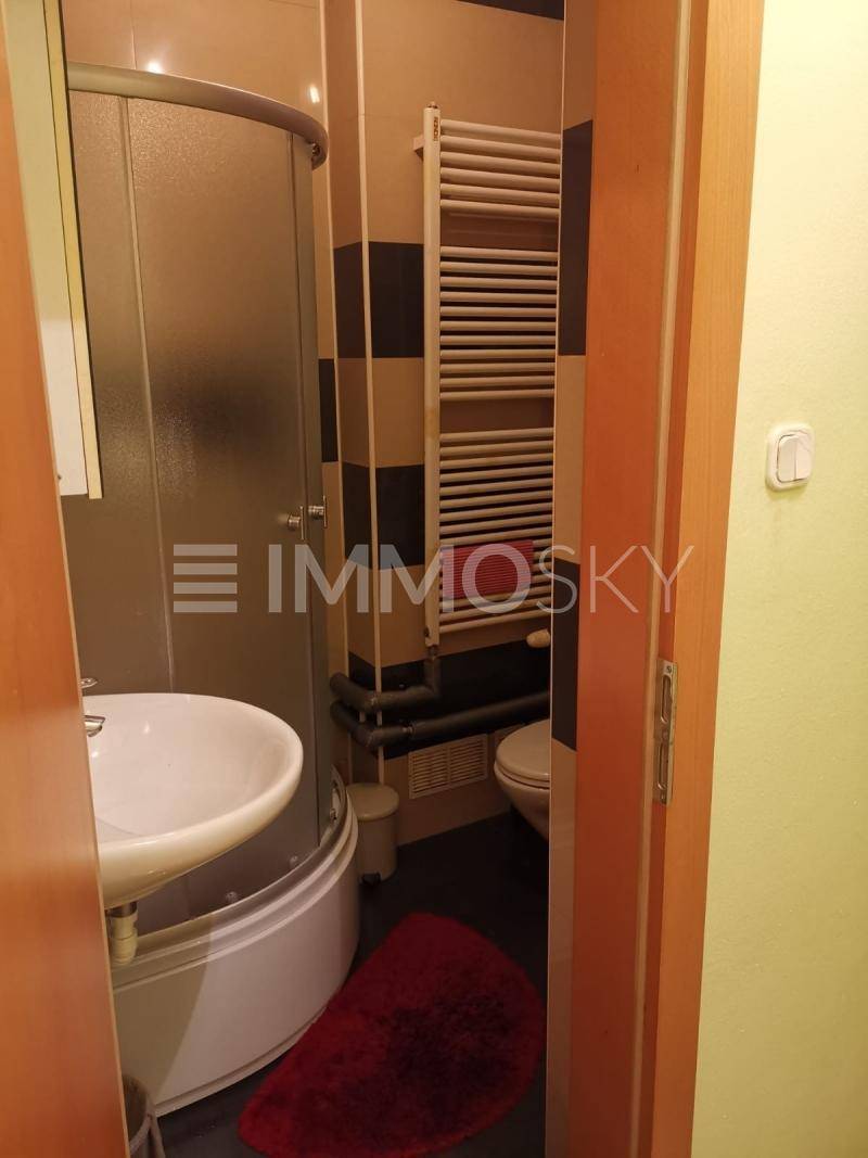 BADEZIMMER MIT WC