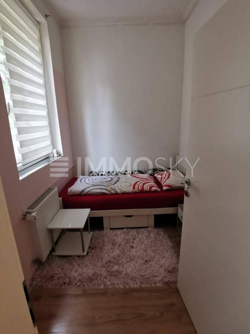 DAS KLEINE SCHLAFZIMMER