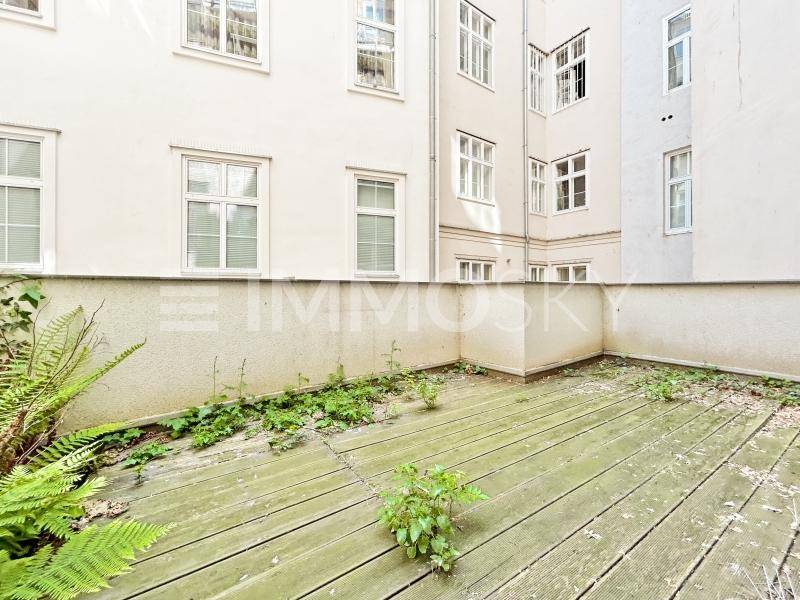 Prächtige Hofterrasse!