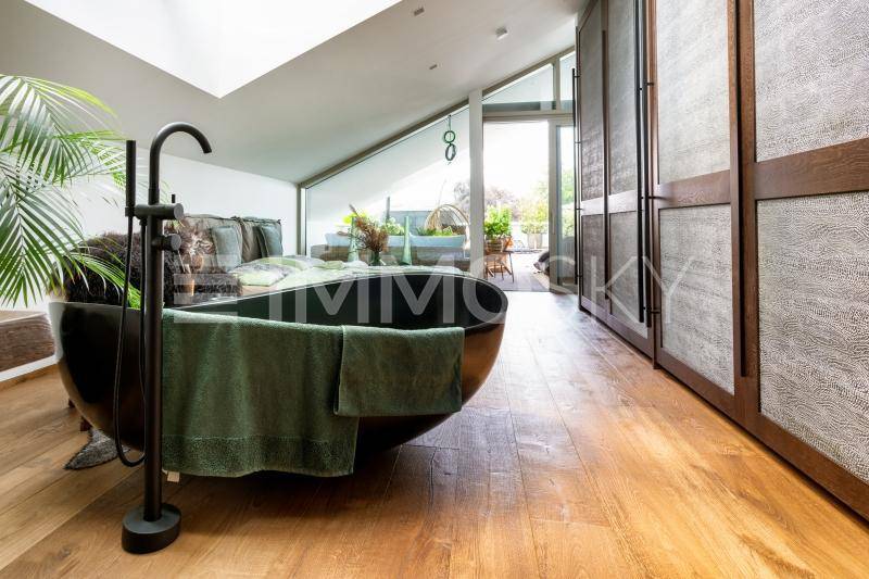 Schlafzimmer/Badezimmer