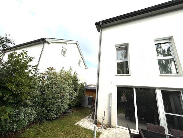 Haus Gartenansicht
