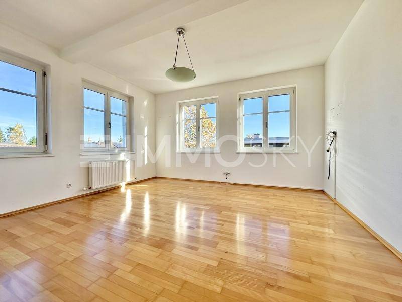Sonniges Zuhause mit 2 Garagenplätzen - Ansicht 3