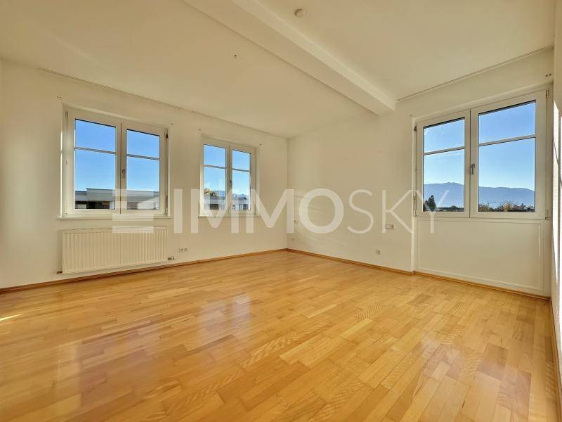 Sonniges Zuhause mit 2 Garagenplätzen - Ansicht 4
