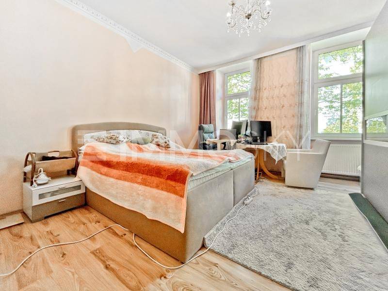 Nahe Arthaberplatz - Altbauhit mit viel Potential! - Ansicht 2