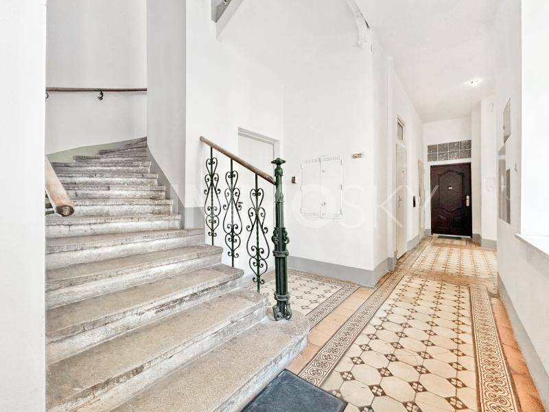 Nahe Arthaberplatz - Altbauhit mit viel Potential! - Ansicht 5