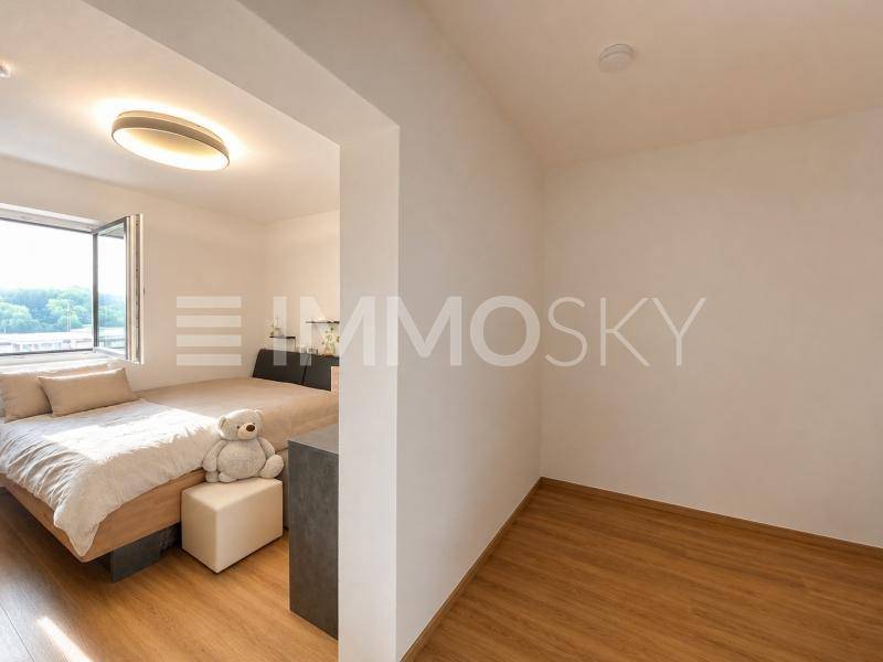 Schlafzimmer mit Ankleide