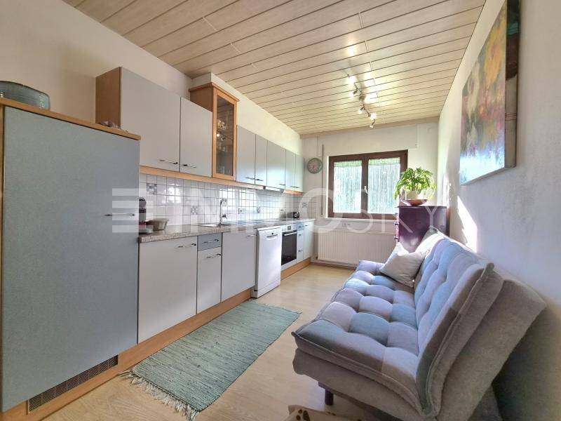 Wohnhaus für zwei Familien - Ansicht 2