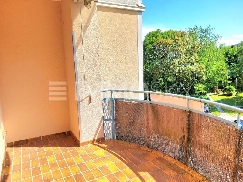 Loggia mit Blick ins grüne