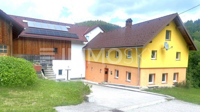 Wohnhaus seitlich