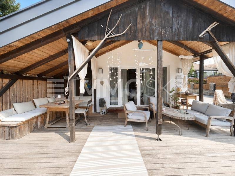 Ostterrasse