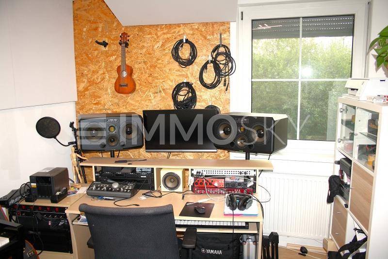 Kinderzimmer-Büro