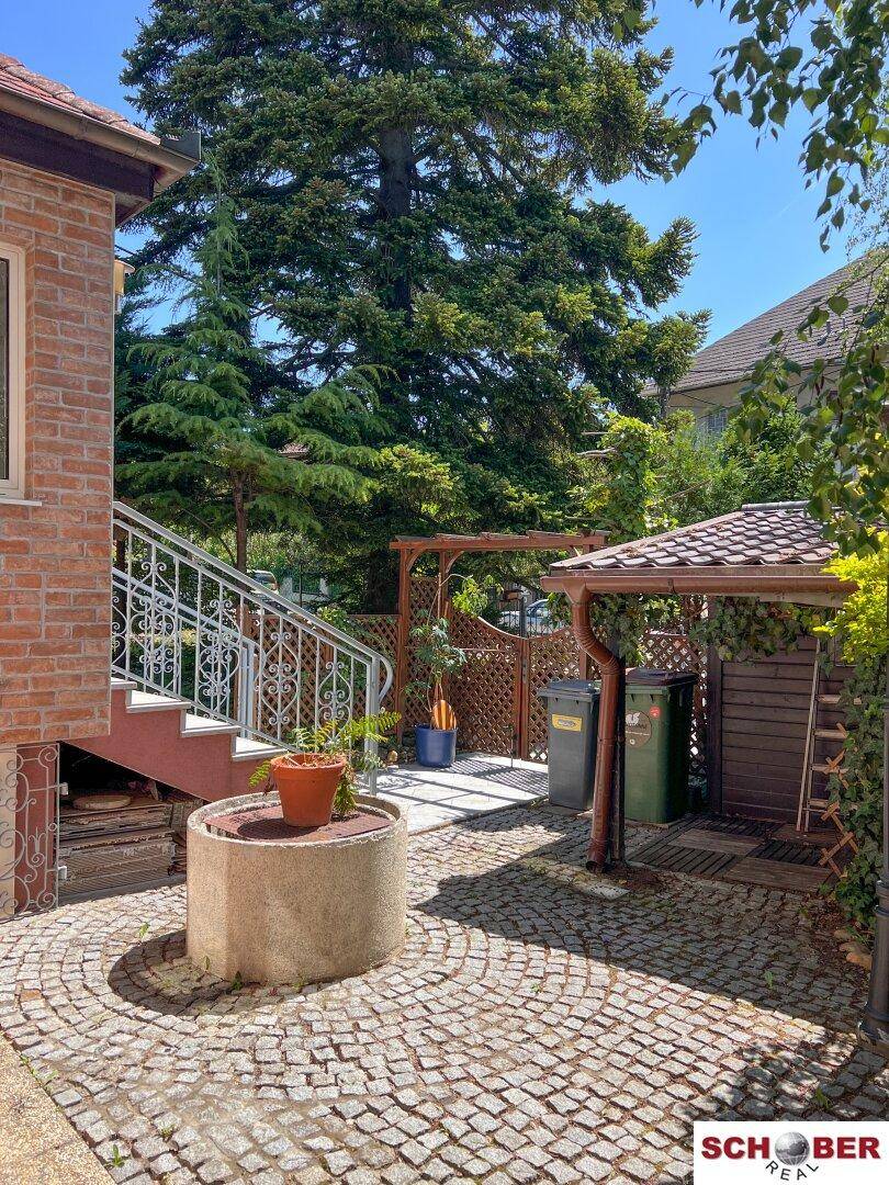 Renovierungsbedürftiges Haus mit Charme in gekuppelter Bauweise - Ansicht 4