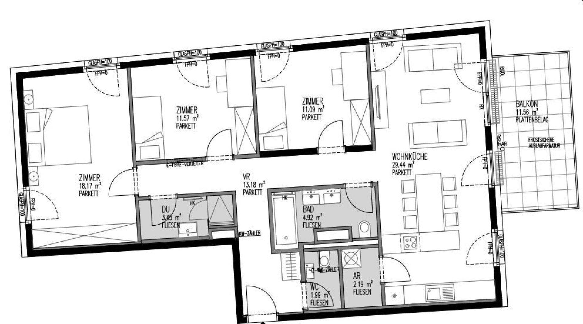 Grundriss einer Wohnung mit drei Zimmern, Wohnküche und Balkon.