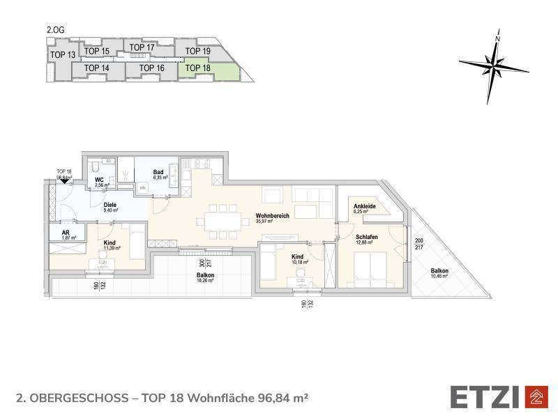 Detaillierter Grundriss einer Wohnung im zweiten Obergeschoss mit Balkon und Ankleidezimmer.