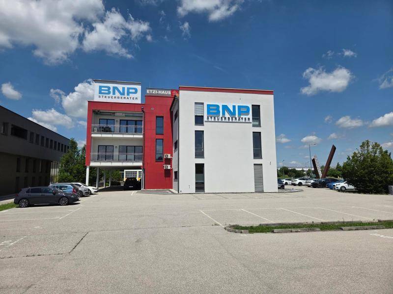 Exklusive Bürofläche direkt an der A1 – 623 m², 34 Parkplätze, sofort bezugsbereit - Ansicht 2