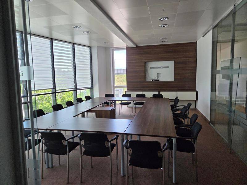 Exklusive Bürofläche direkt an der A1 – 623 m², 34 Parkplätze, sofort bezugsbereit - Ansicht 5