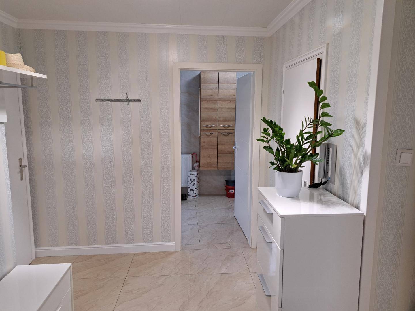 Garderobe 20220916_100619(0)
