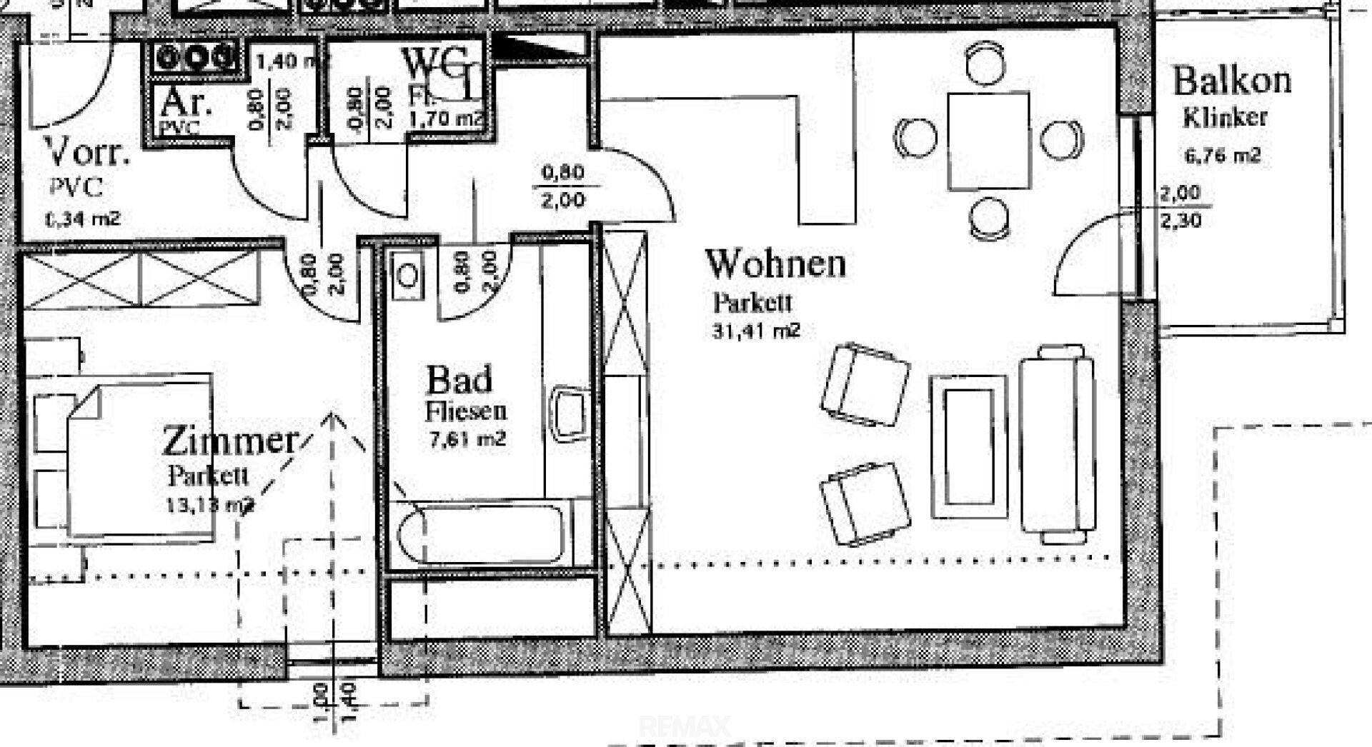 Grundriss einer Wohnung mit offenem Wohnbereich, Schlafzimmer, Bad, separatem WC und Balkon.