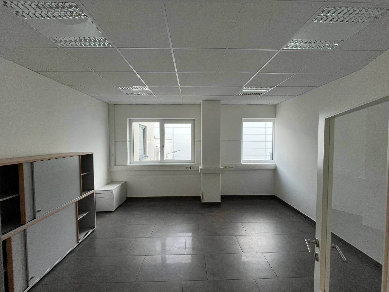 Büro 1