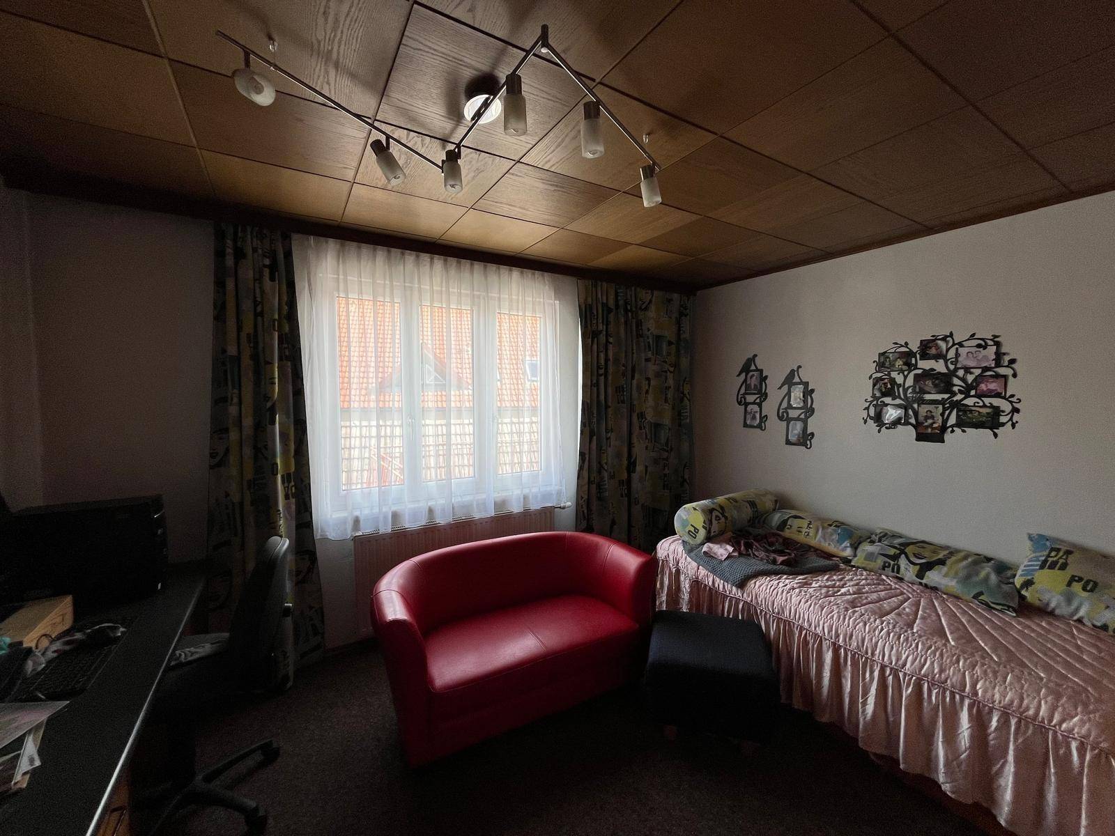 Zimmer 1 OG