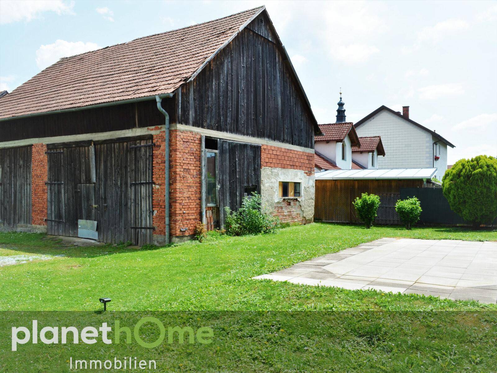 Garten und Nebengebaeude_2