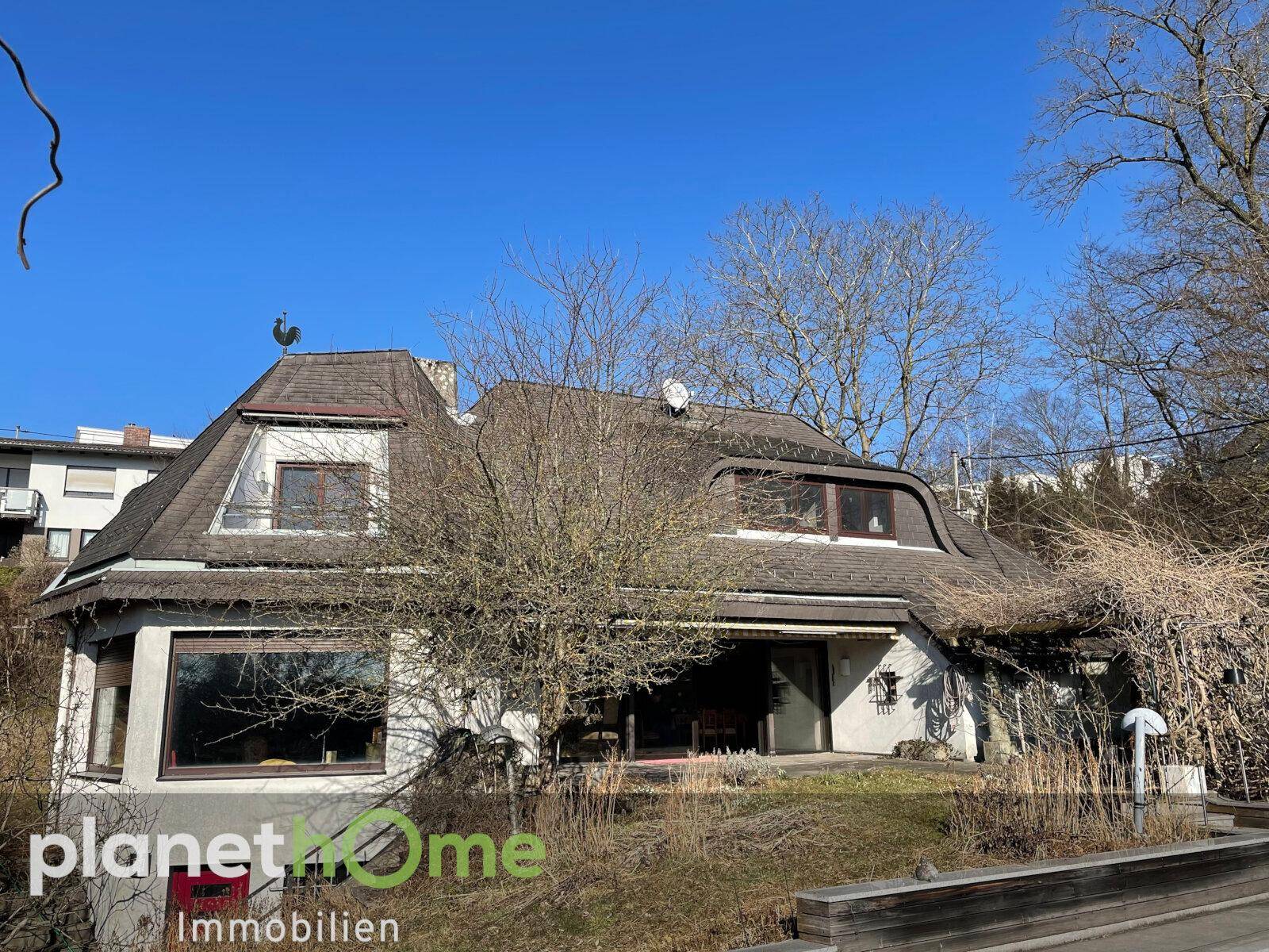 Villa mit Terrassenblick