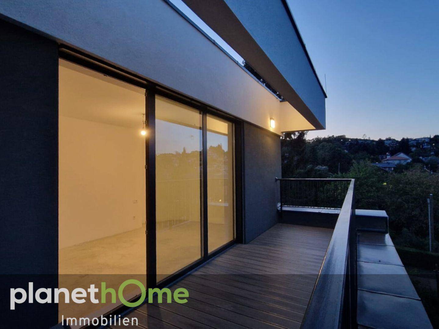 Terrasse DG Nachtaufnahme1