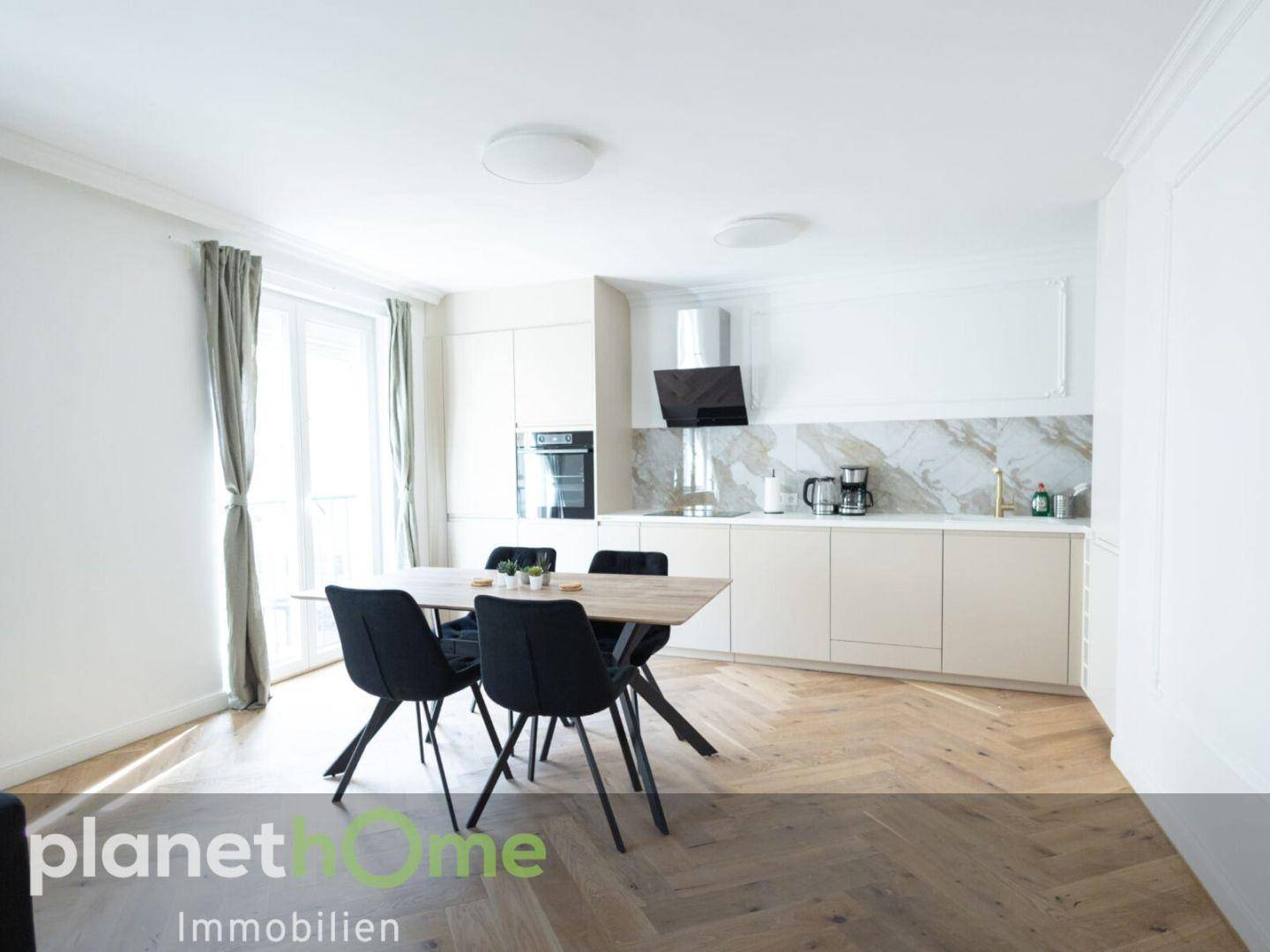 Kueche und Esszimmer