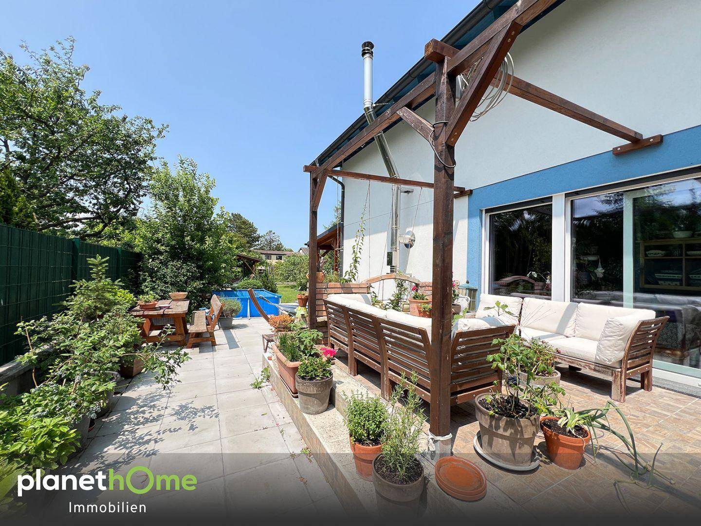 Terrasse und Garteneinblicke_1