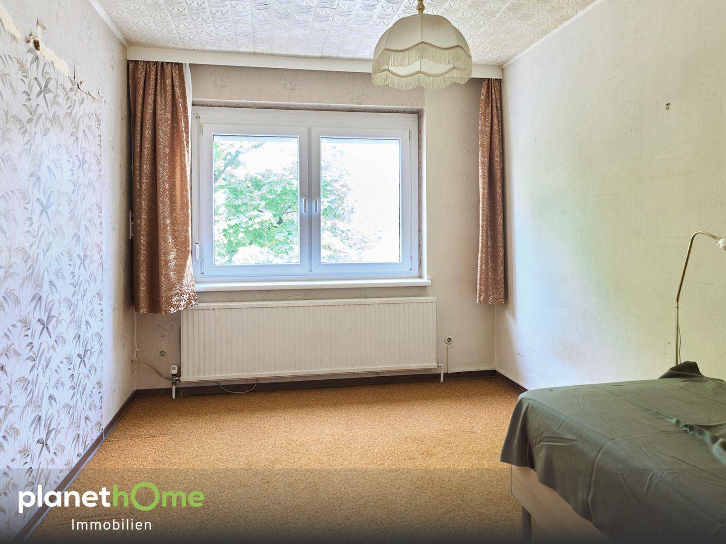 Schlafzimmer 2 a