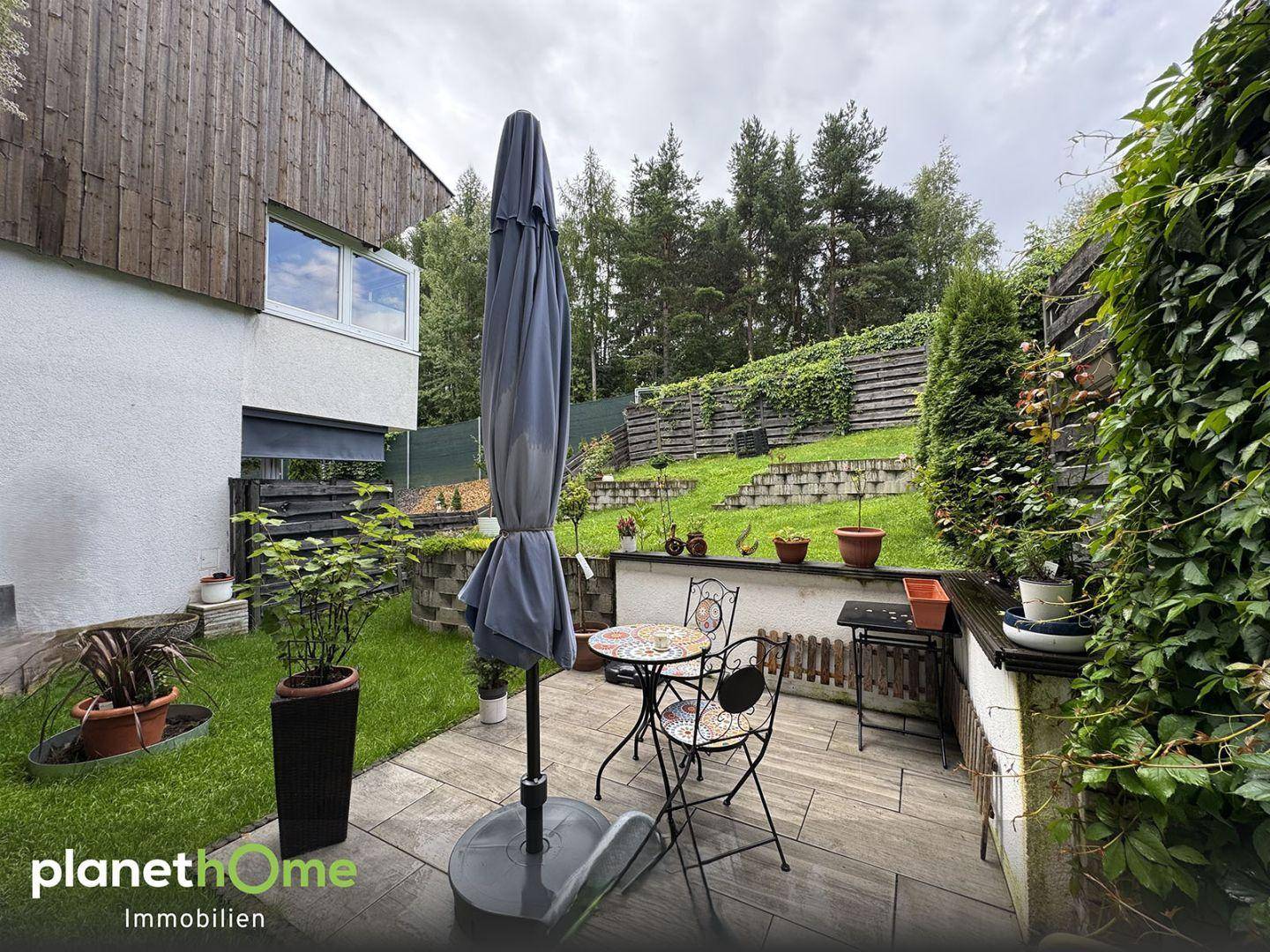 Garten mit Terrasse