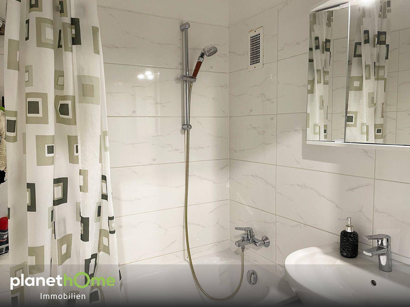Badezimmer mit Wanne