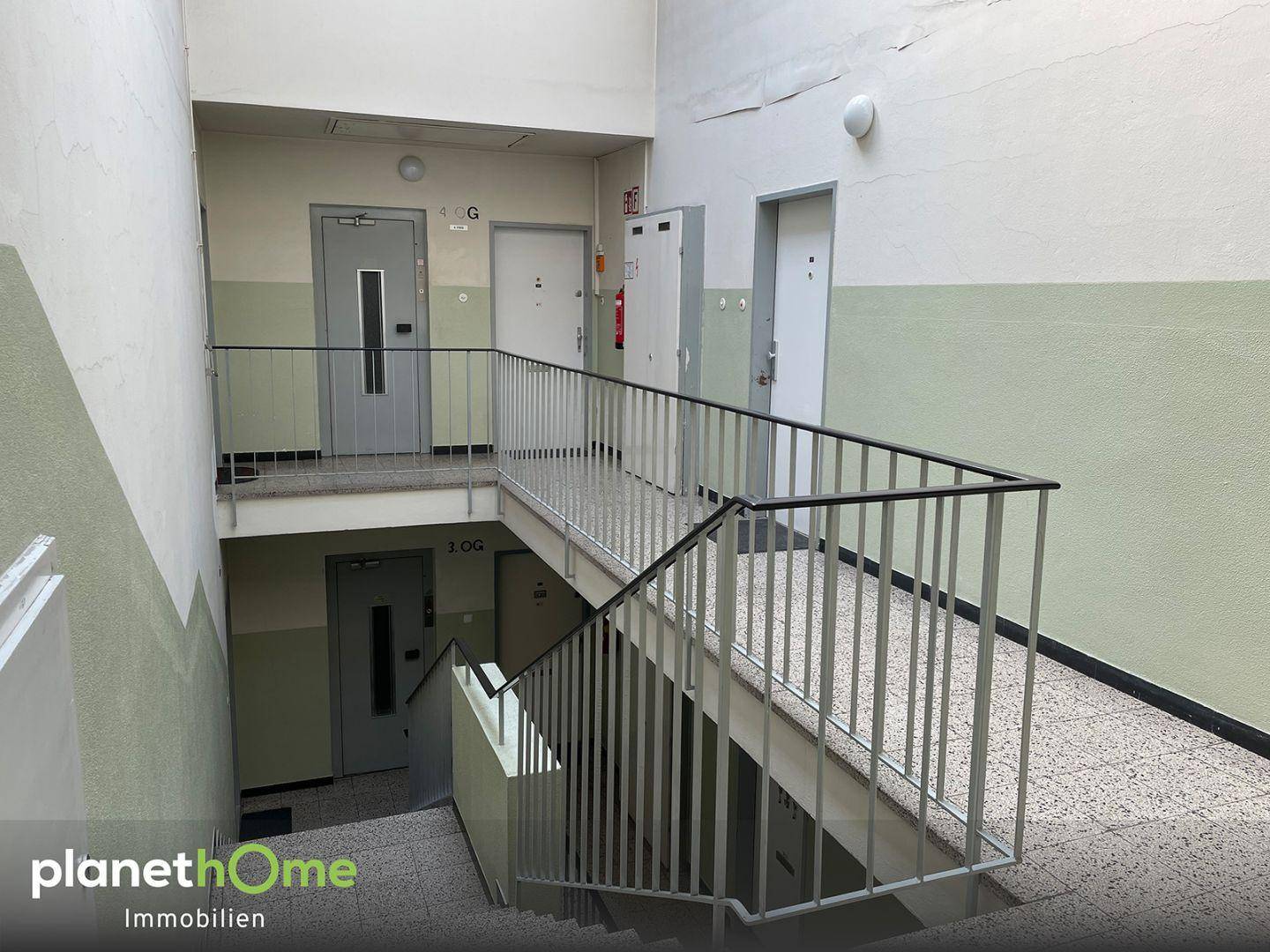 Stiege mit Lift und Kinderzi._1