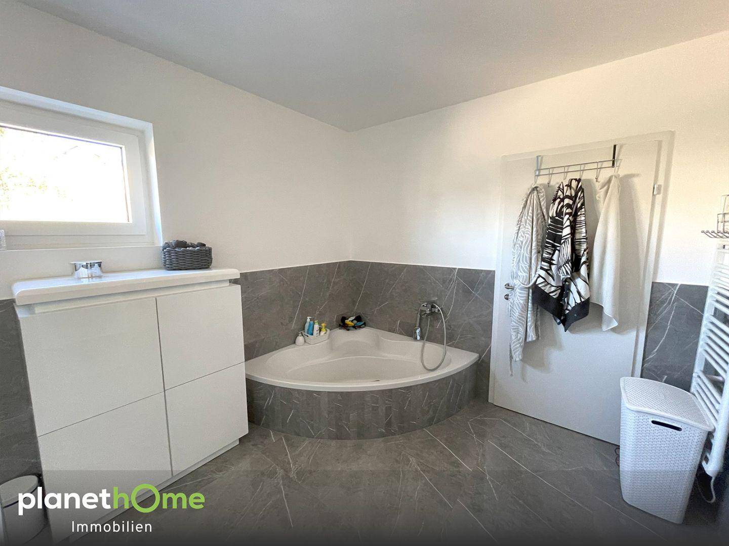 Badezimmer im OG