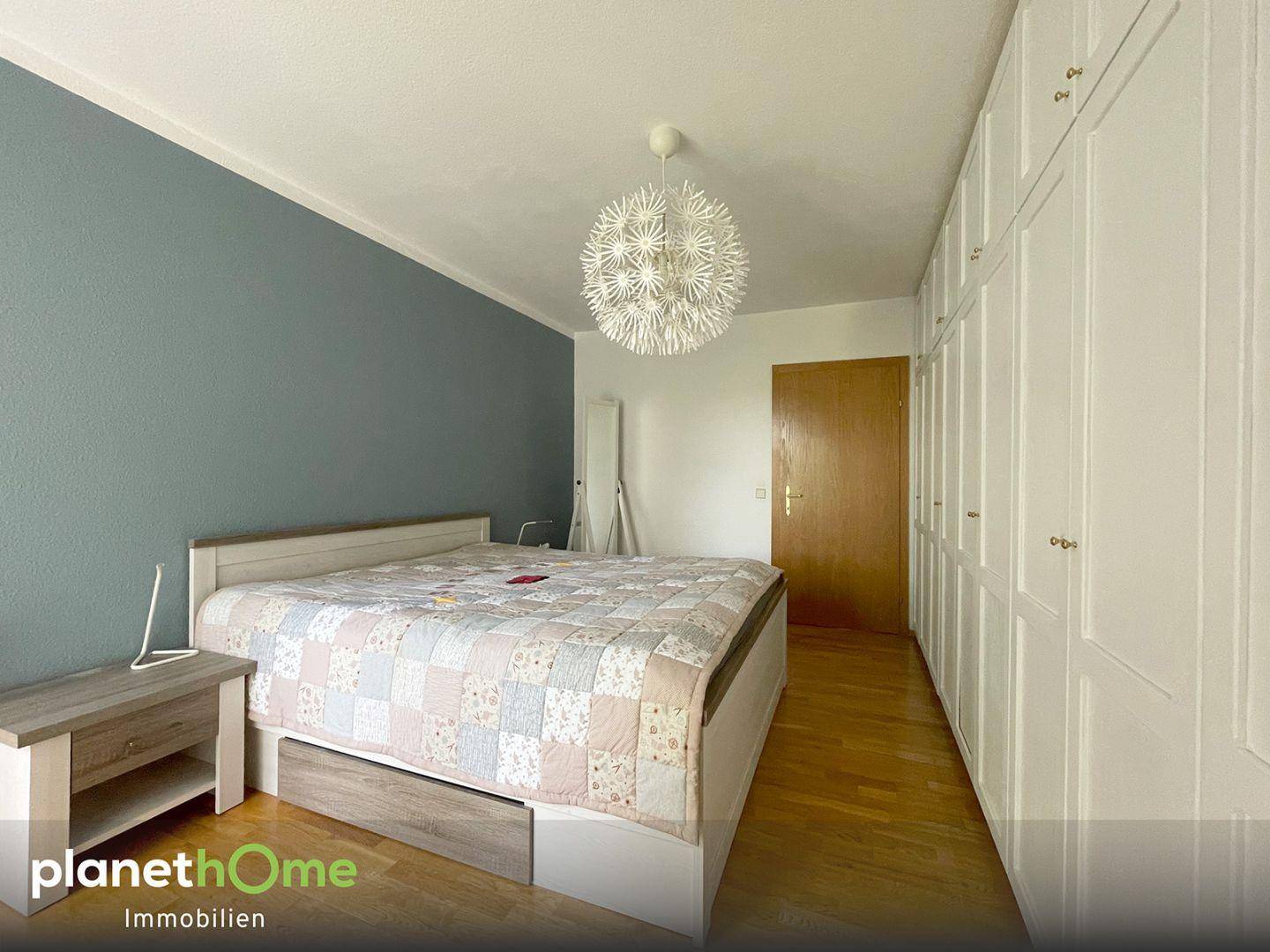 Schlafzimmer Richtung Tuer