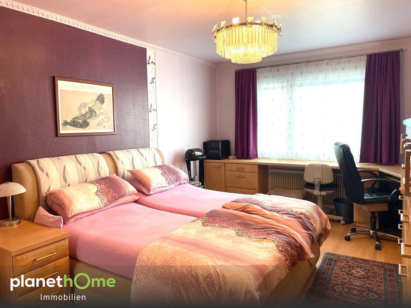 Schlafzimmer 1