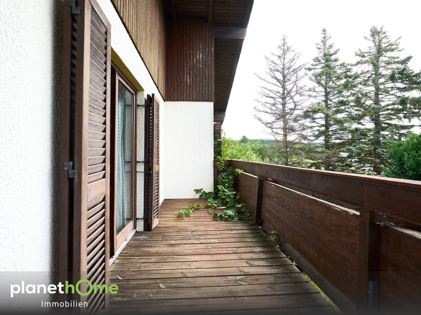 Balkon vor Wohnzimmer